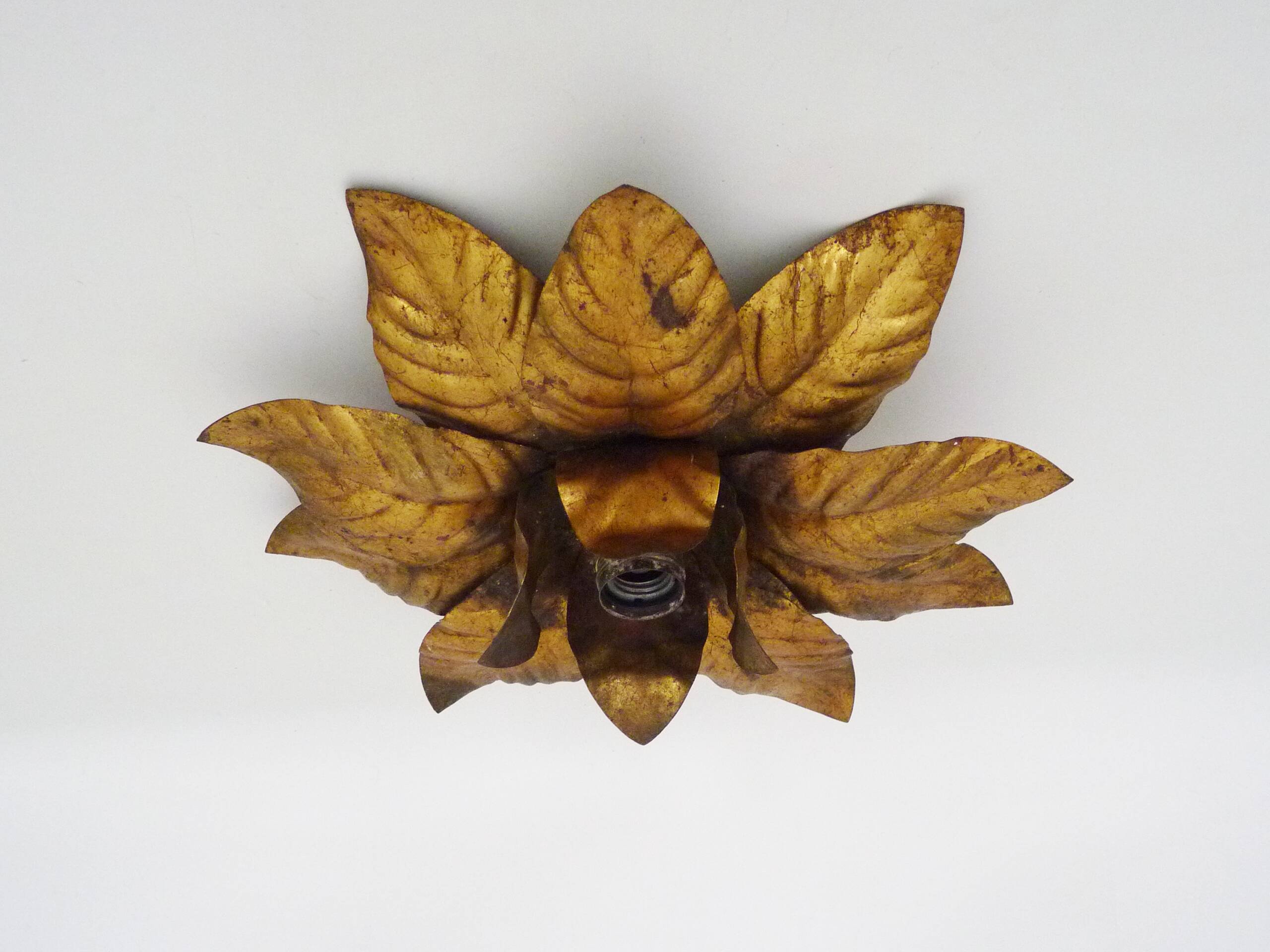 Wall light, ceiling light sun foliage in gold metal, vintage ceiling light. Italy 70s