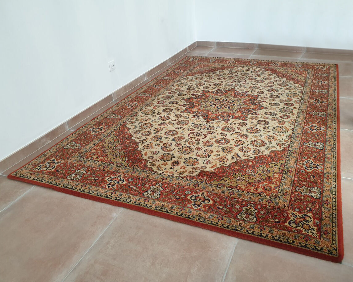 Pure carpet virgin wool