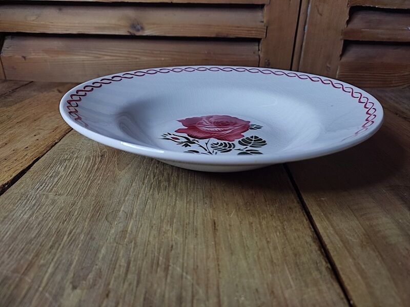 Plate Hollow Style décor Badonviller Old Red Flower dp 112144