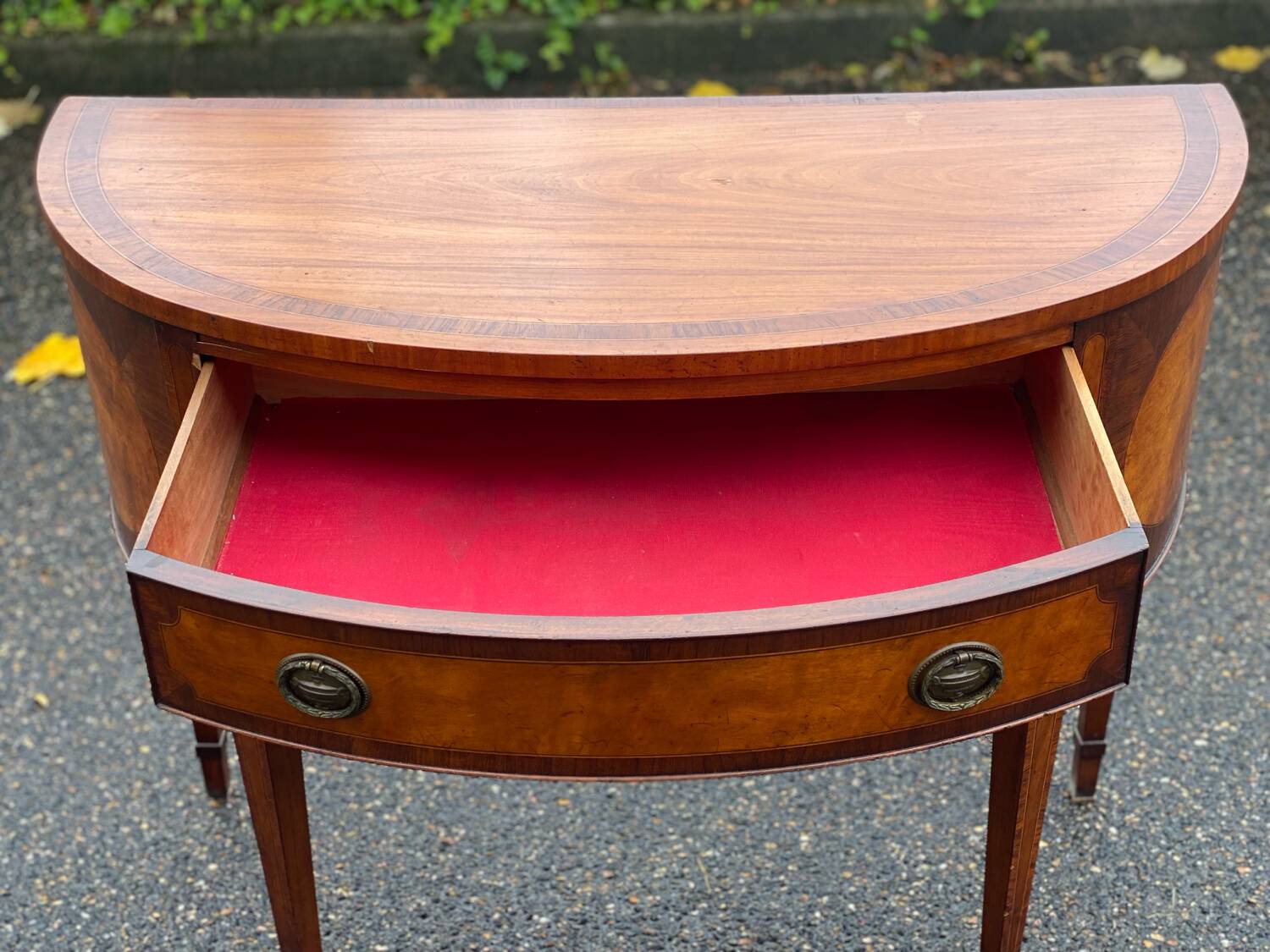 Commode console demi lune vintage bois et marqueterie Louis XVI