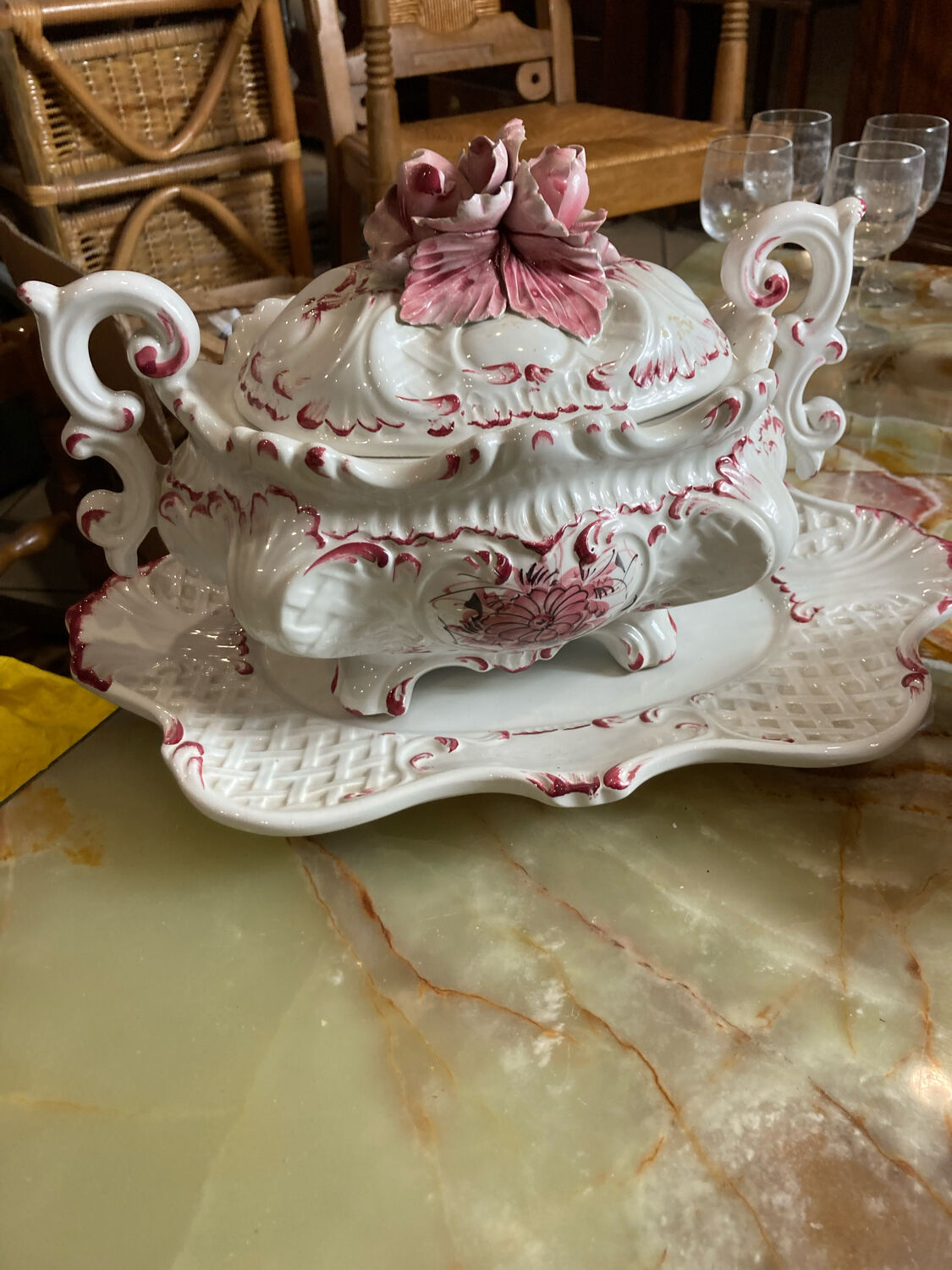 Porcelain and sugar slip tureen