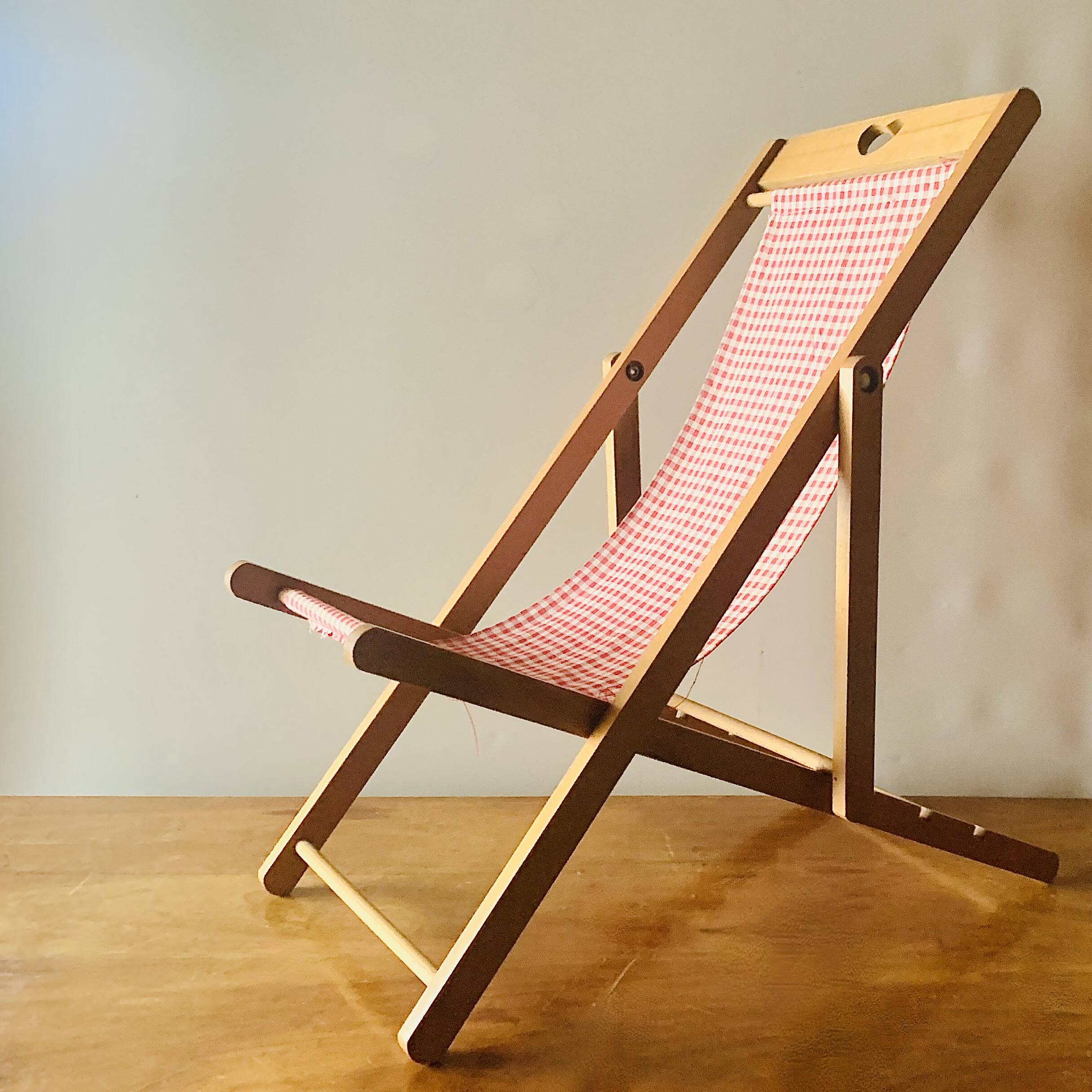 Chilienne en bois vintage pour poupée
