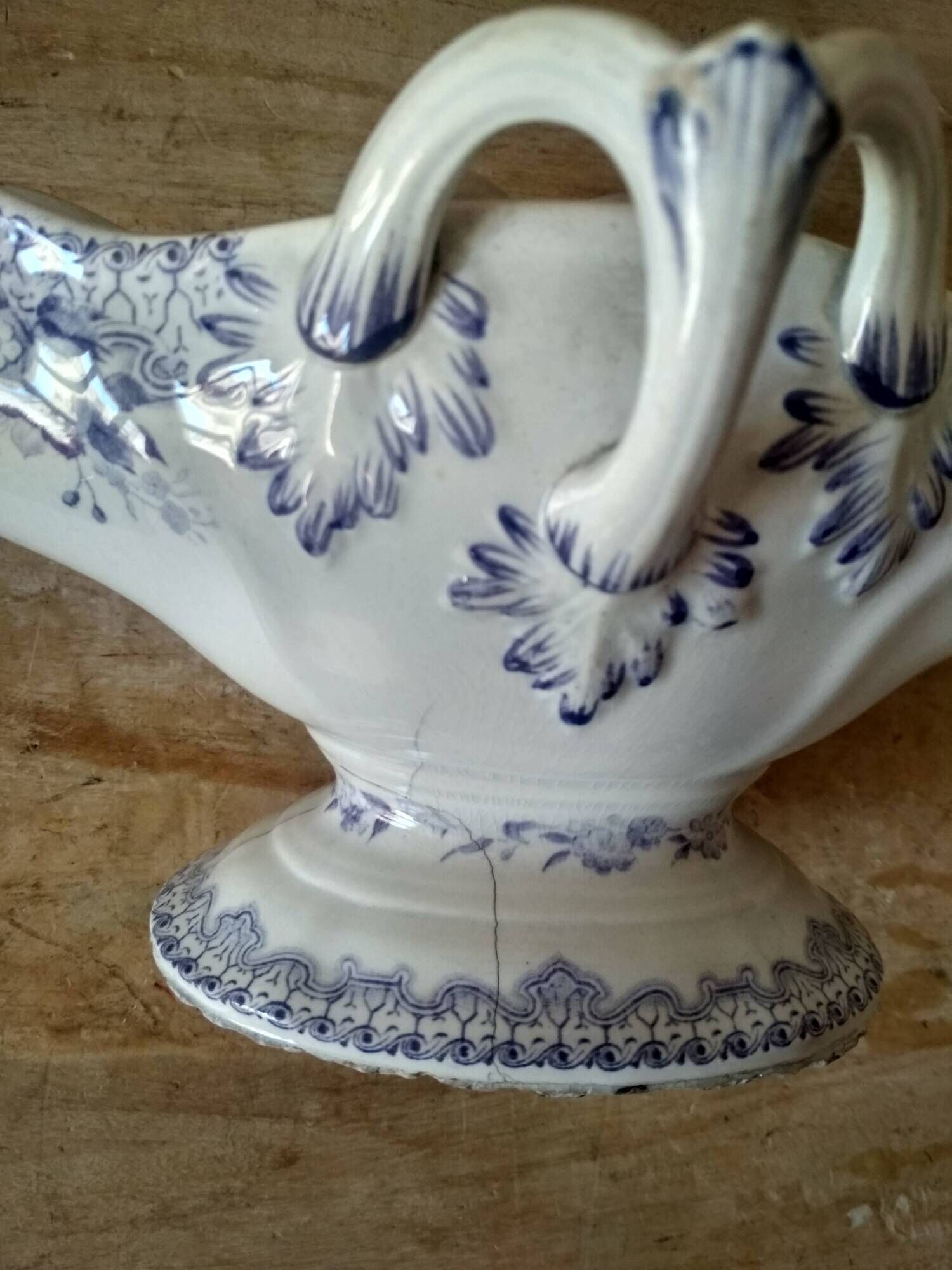 Iron earth gravy boat, Bouquet Creil & Montereau model, early 20th century