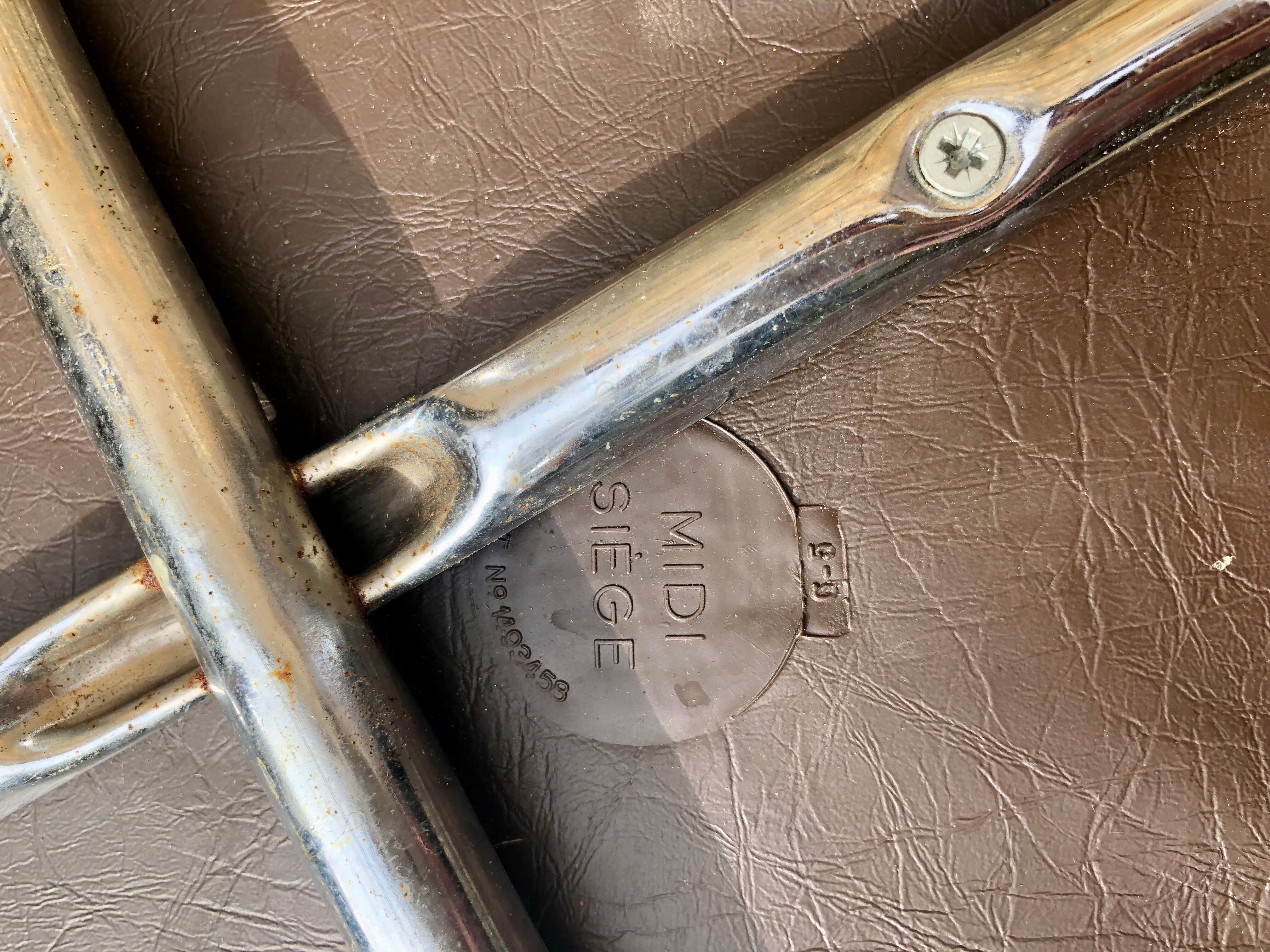 Skai stool