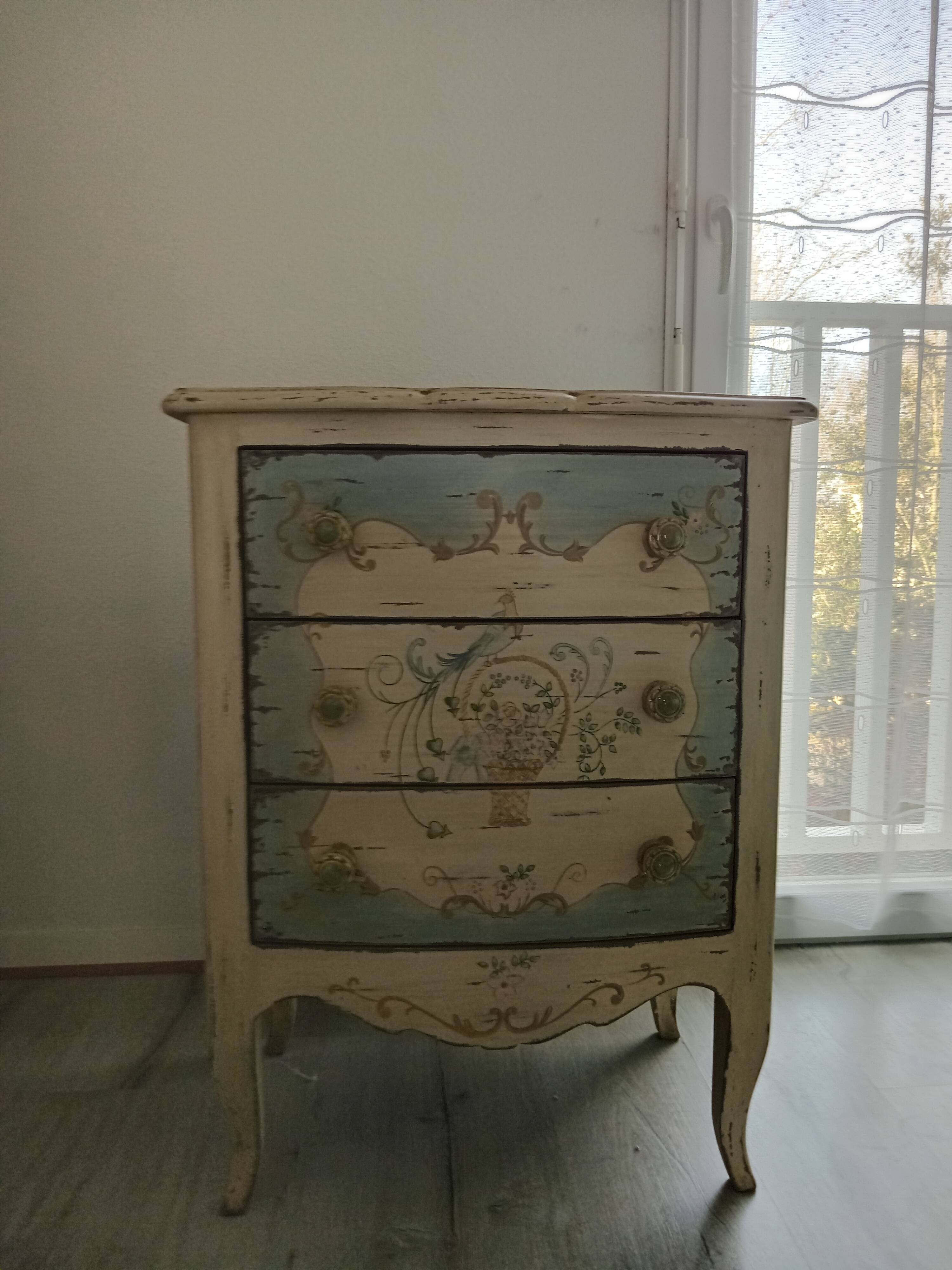 Distressed blue chest of drawers PM