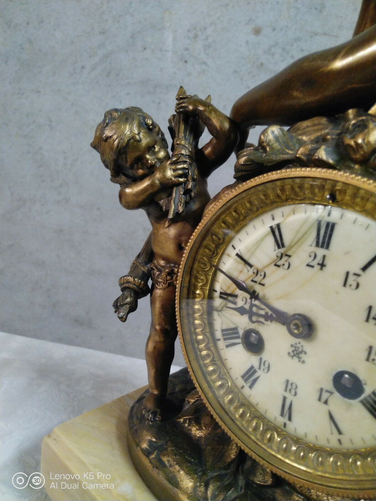 Pendule sculpture in Guillemin regulation