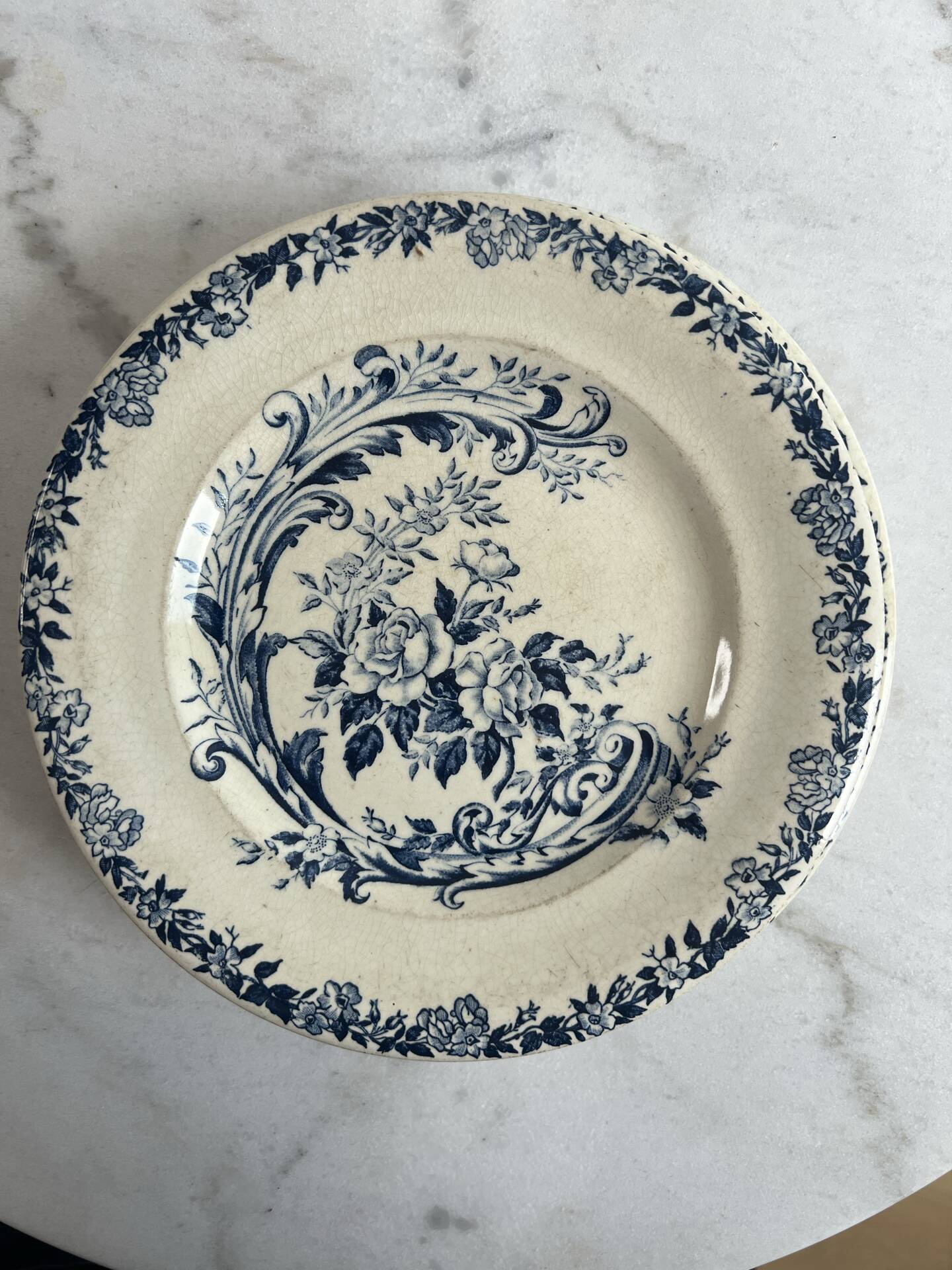6 assiettes à dessert en terre de fer