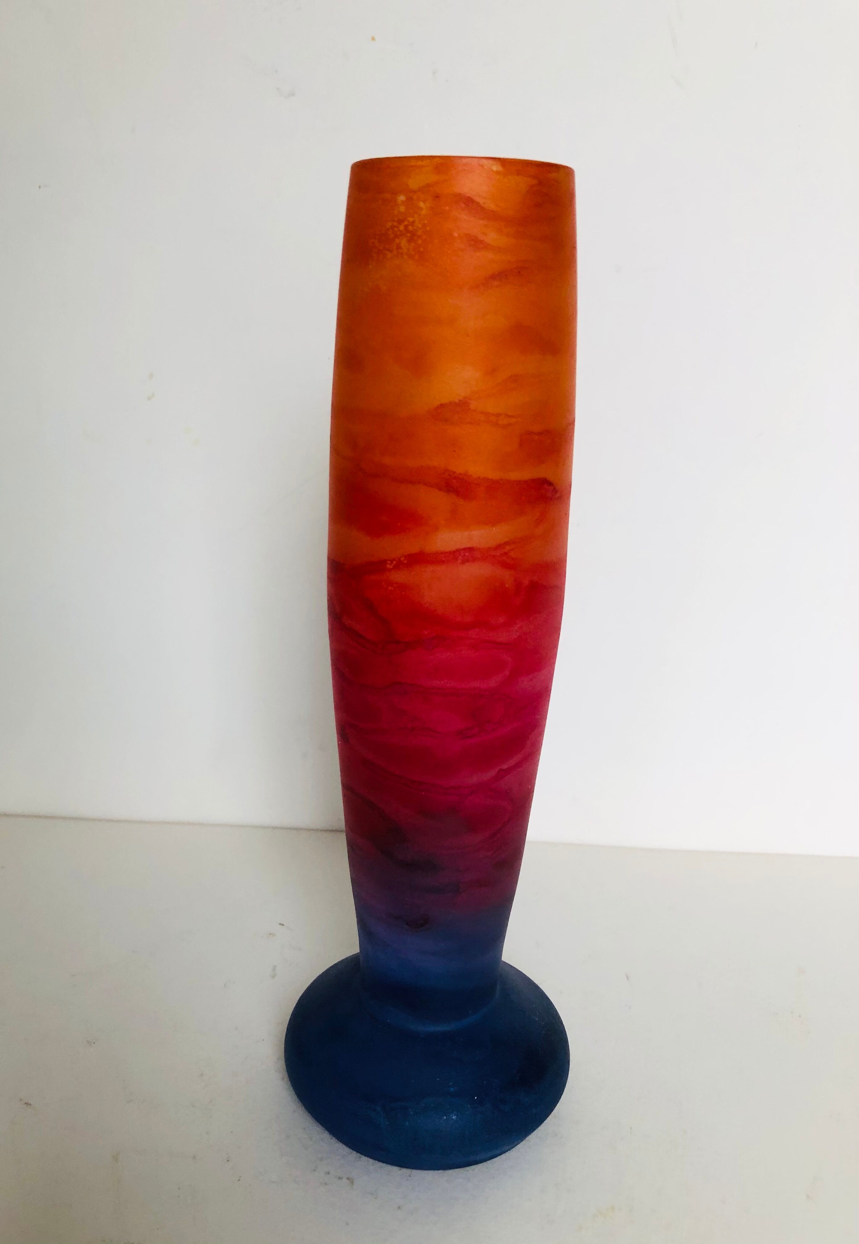 Glass bulb vase