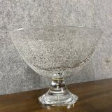 Important centerpiece bowl on pedestal in Baccarat crystal
