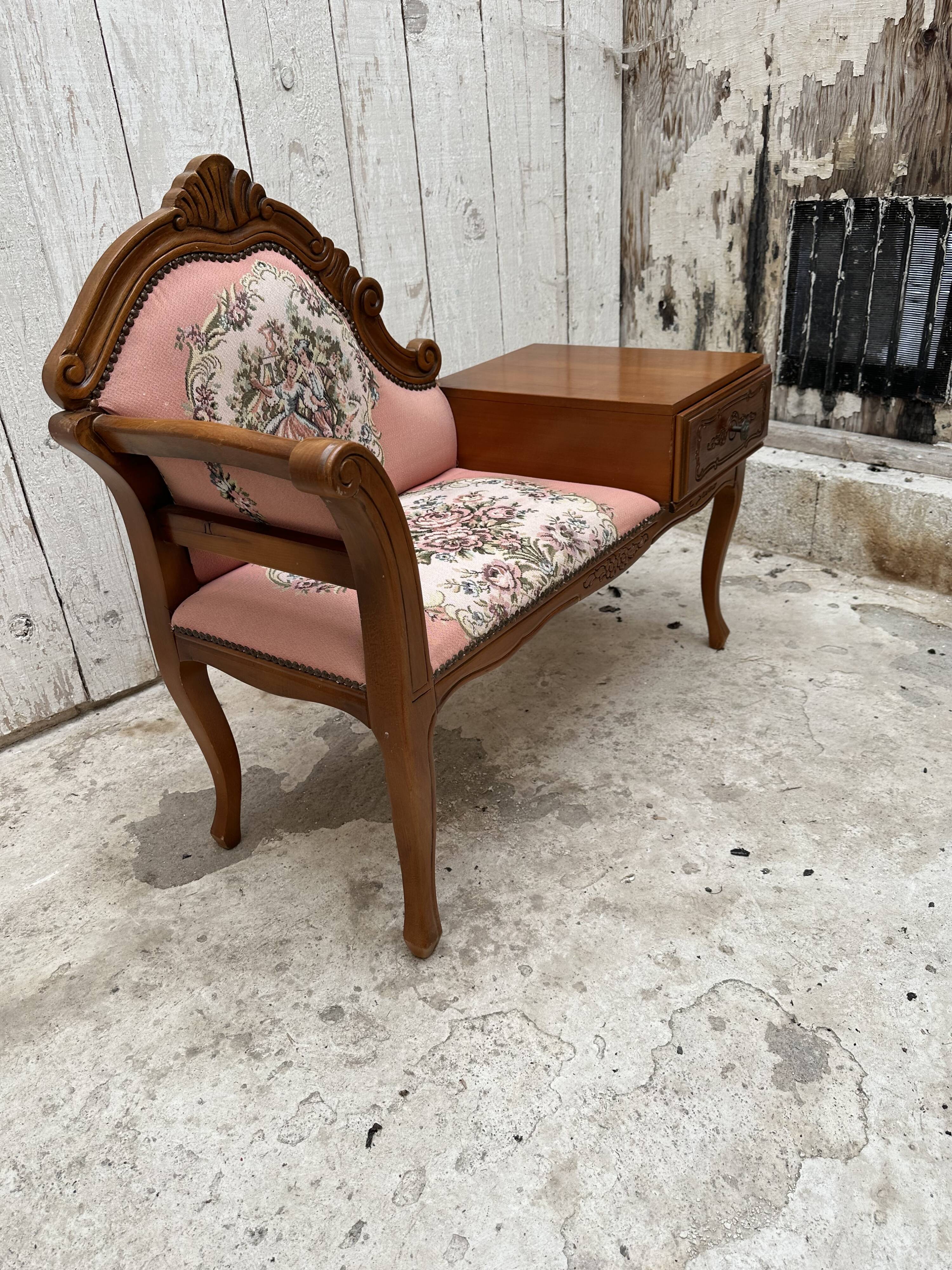 Telephone cabinet c savino