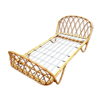 Lit corbeille enfant vintage en rotin