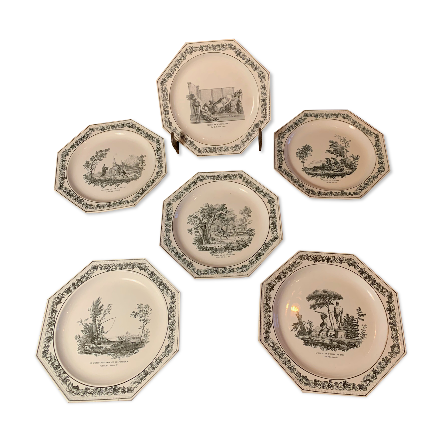 Set of six dessert plates