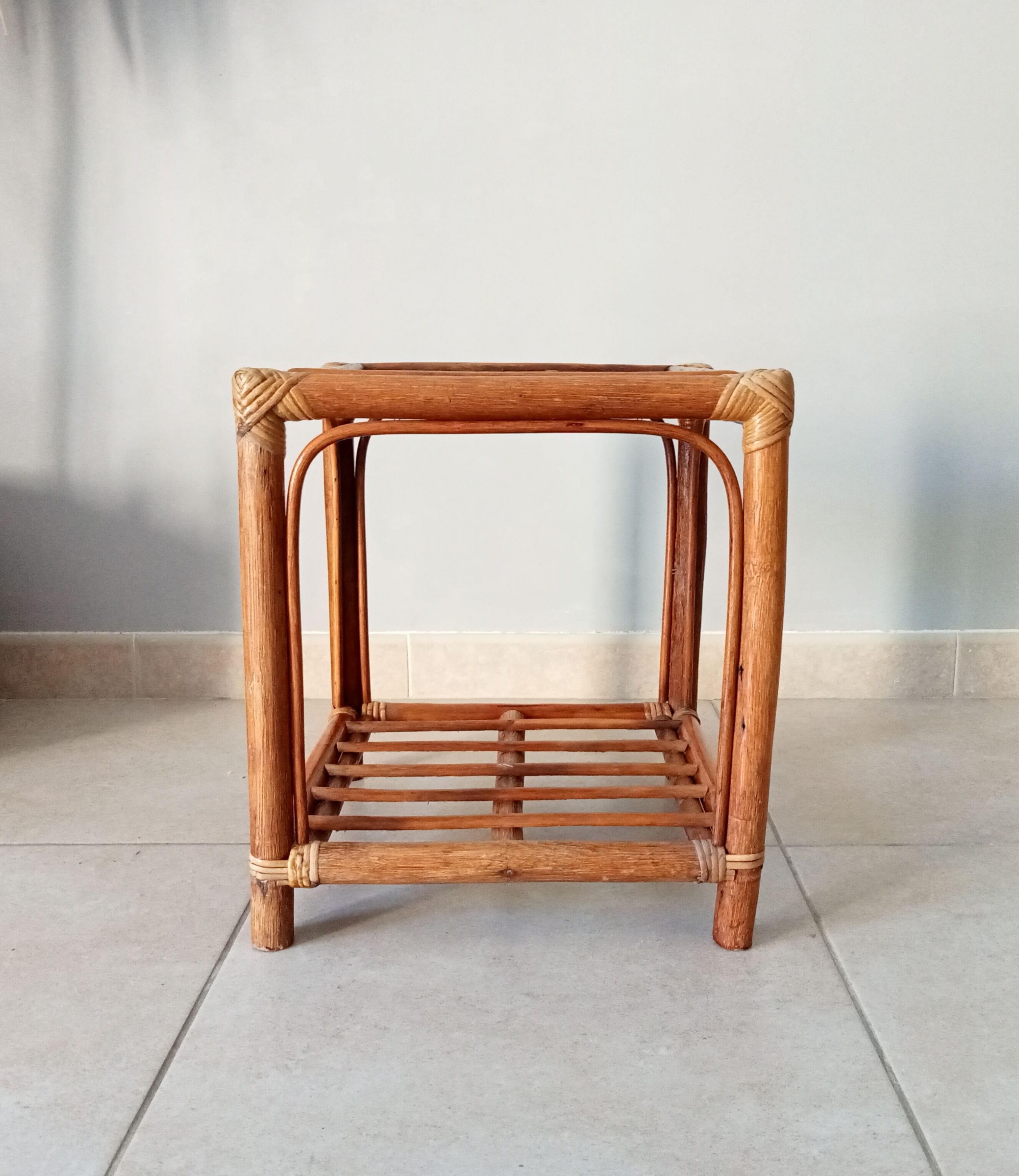 Vintage side table in rattan and bamboo