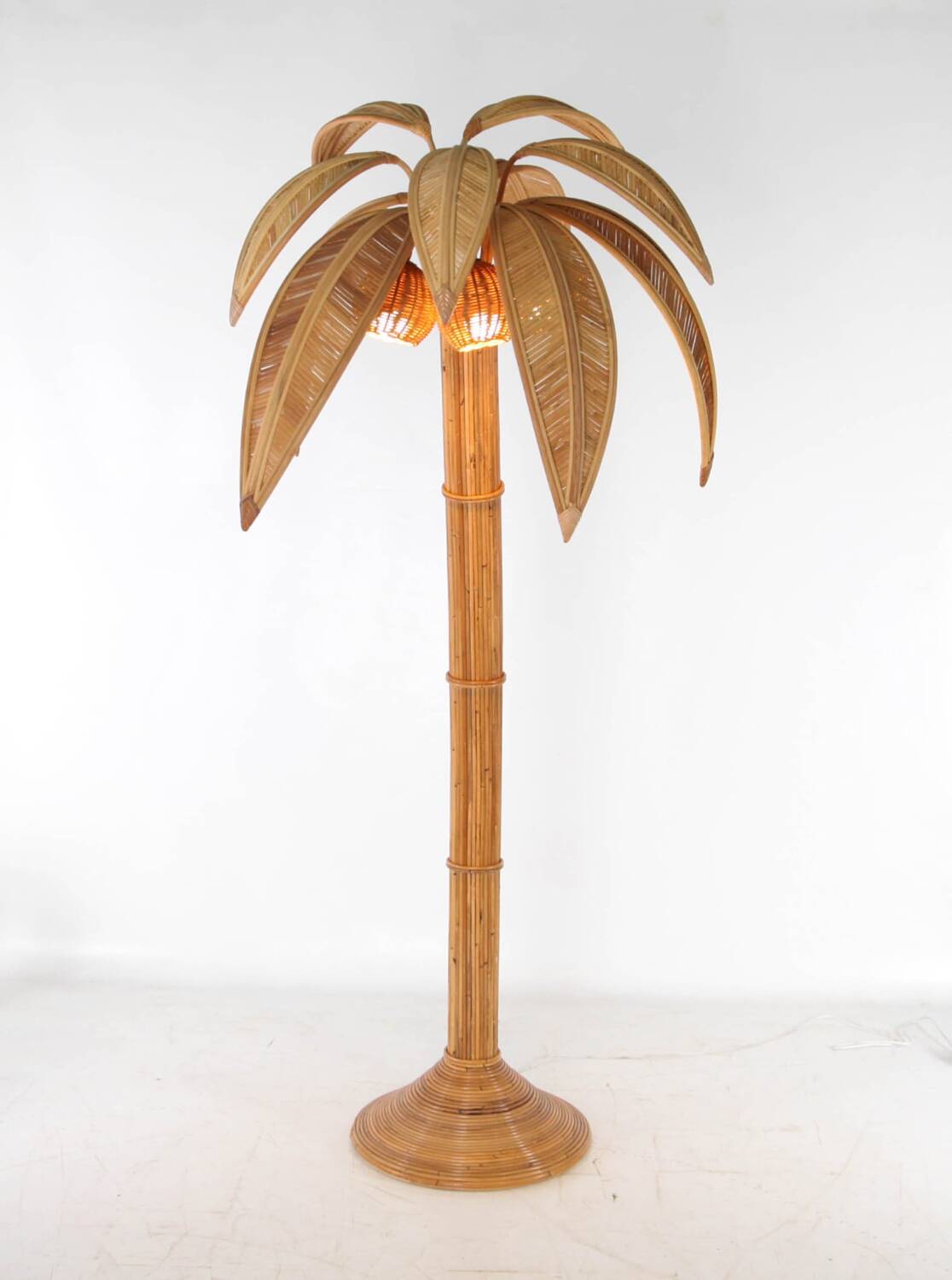 "Palm/coconut tree" floor lamp in rattan