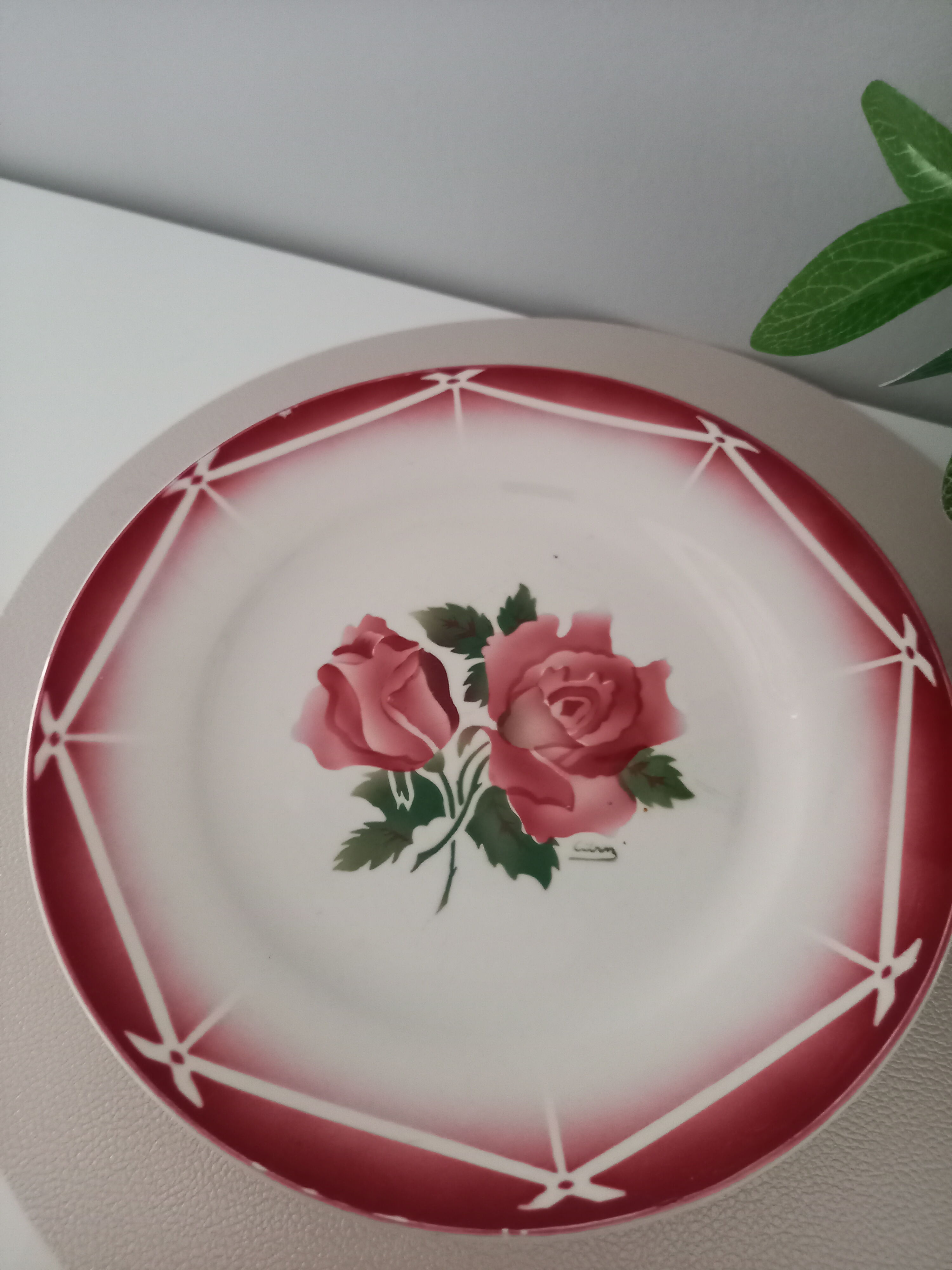 Lot of 8 flat plates Digoin Sarreguemines