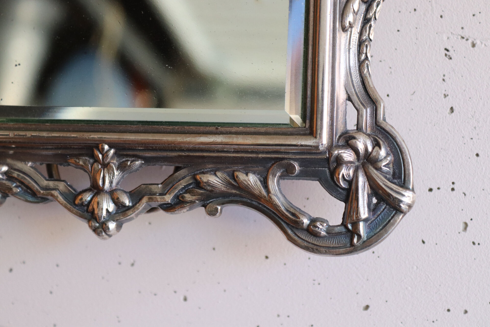 Small antique table mirror in Louis XVI style, silver-plated metal.