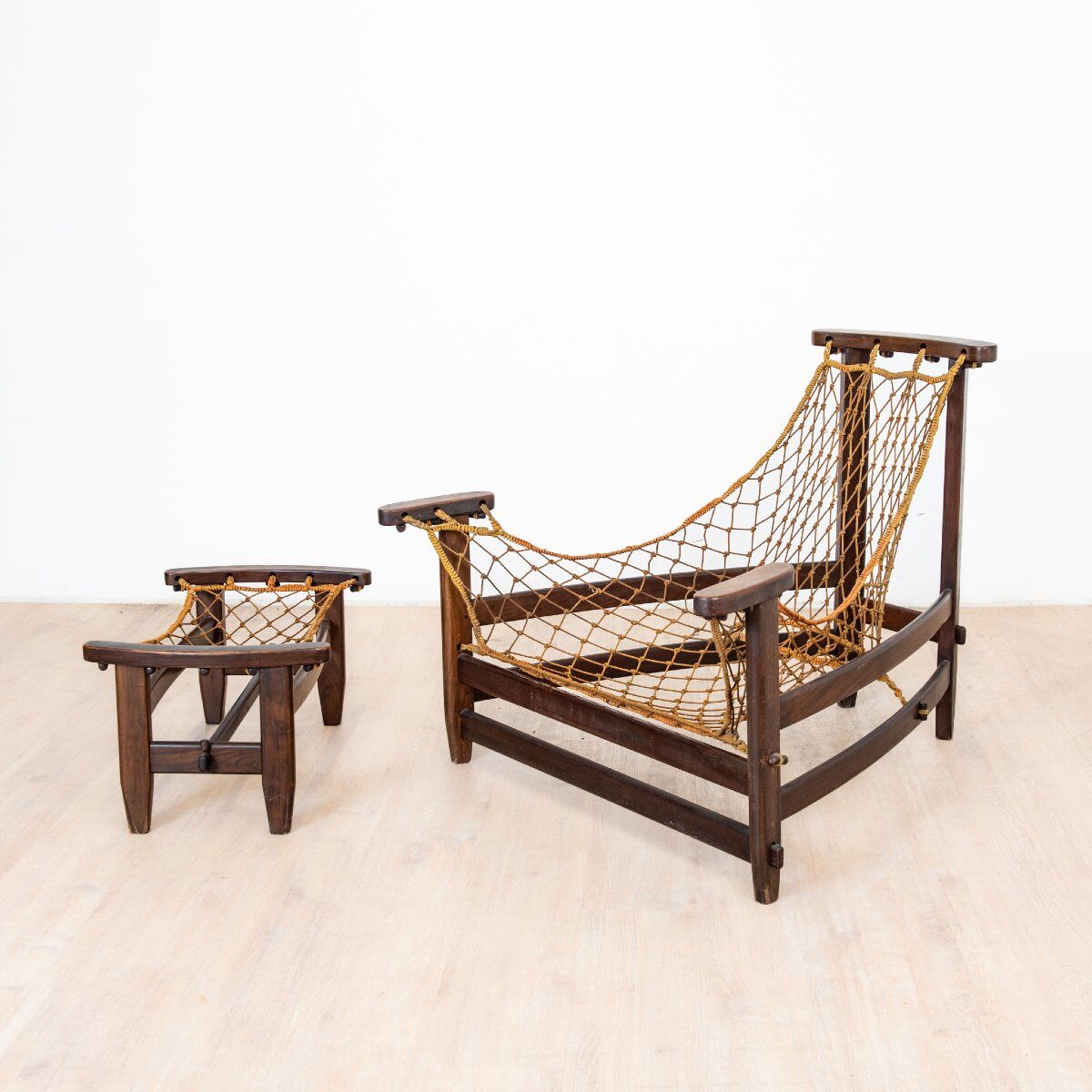 fauteuil "jacanda" et Ottomane par Jean Gillon, Brésil, 1960s