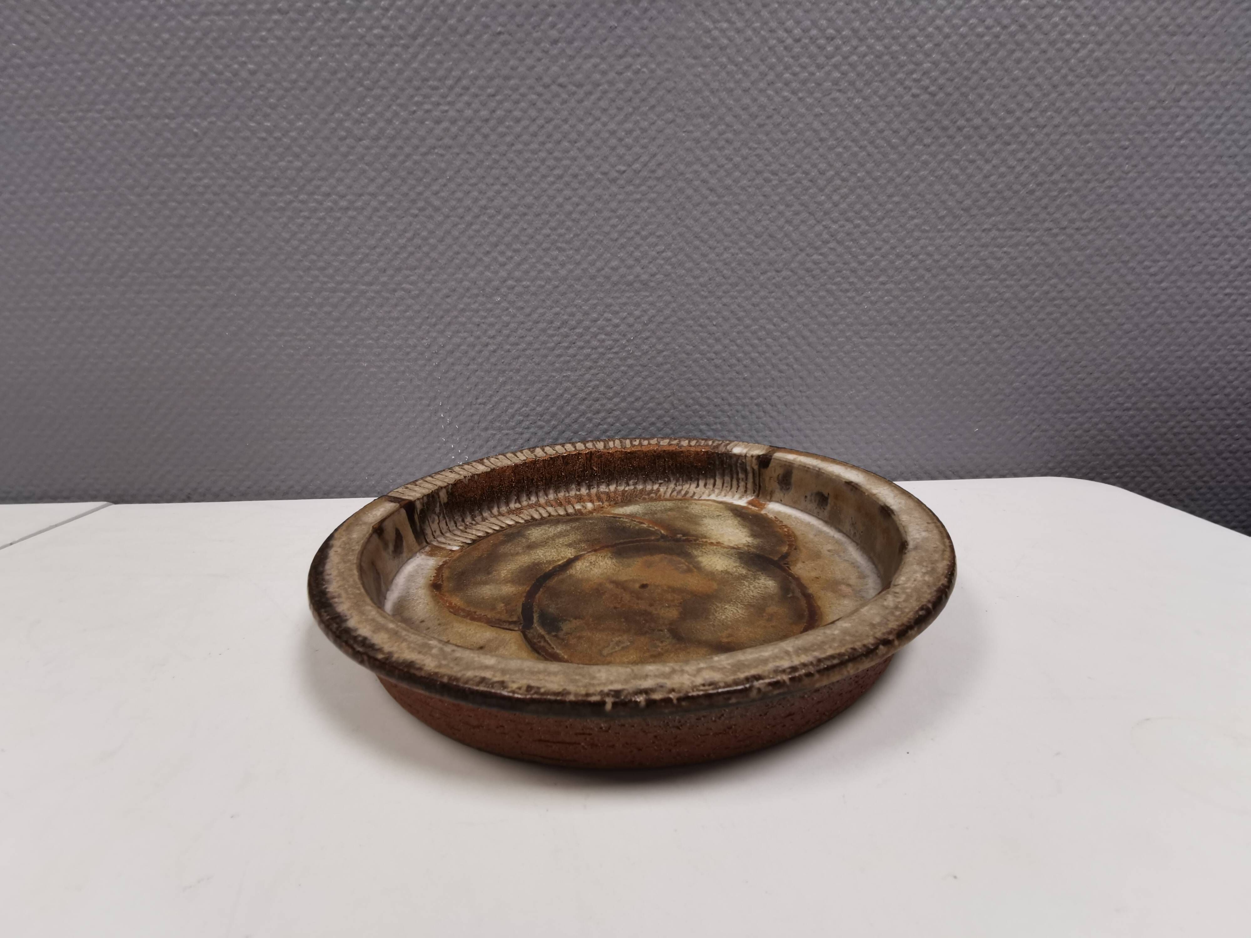 ceramic dish by Axel Larsen for his own company Axella Denmark 1970s.