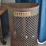 Old paper bin on rue Montrouge