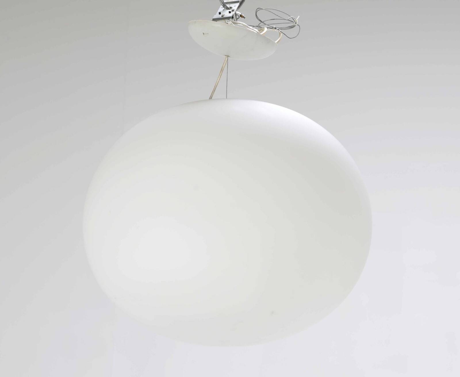 Glo-ball large pendant light by Jasper Morrison for Flos - UK