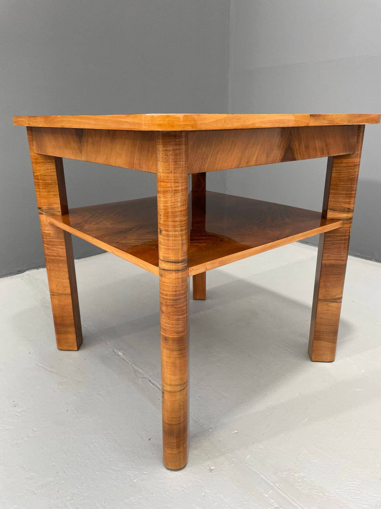 Table basse Art déco à deux niveaux en chêne massif, années 1930