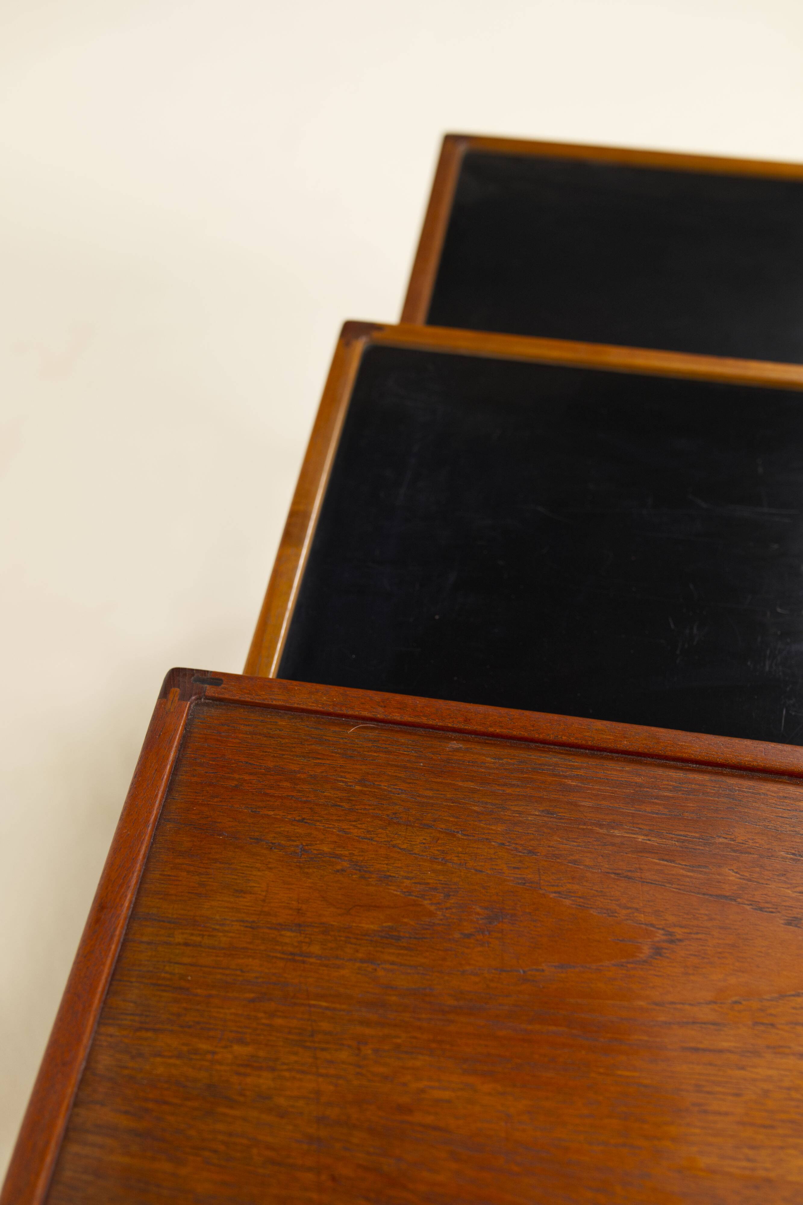 Ensemble de tables gigognes en teck de Kurt Østervig, Danemark, années 1960