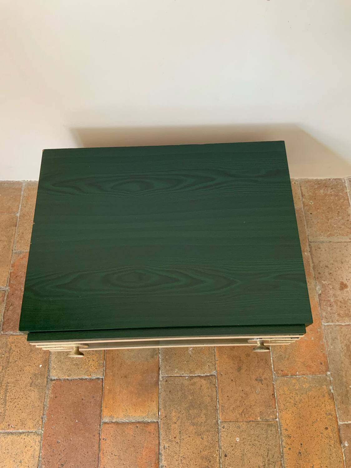 Small occasional piece of furniture