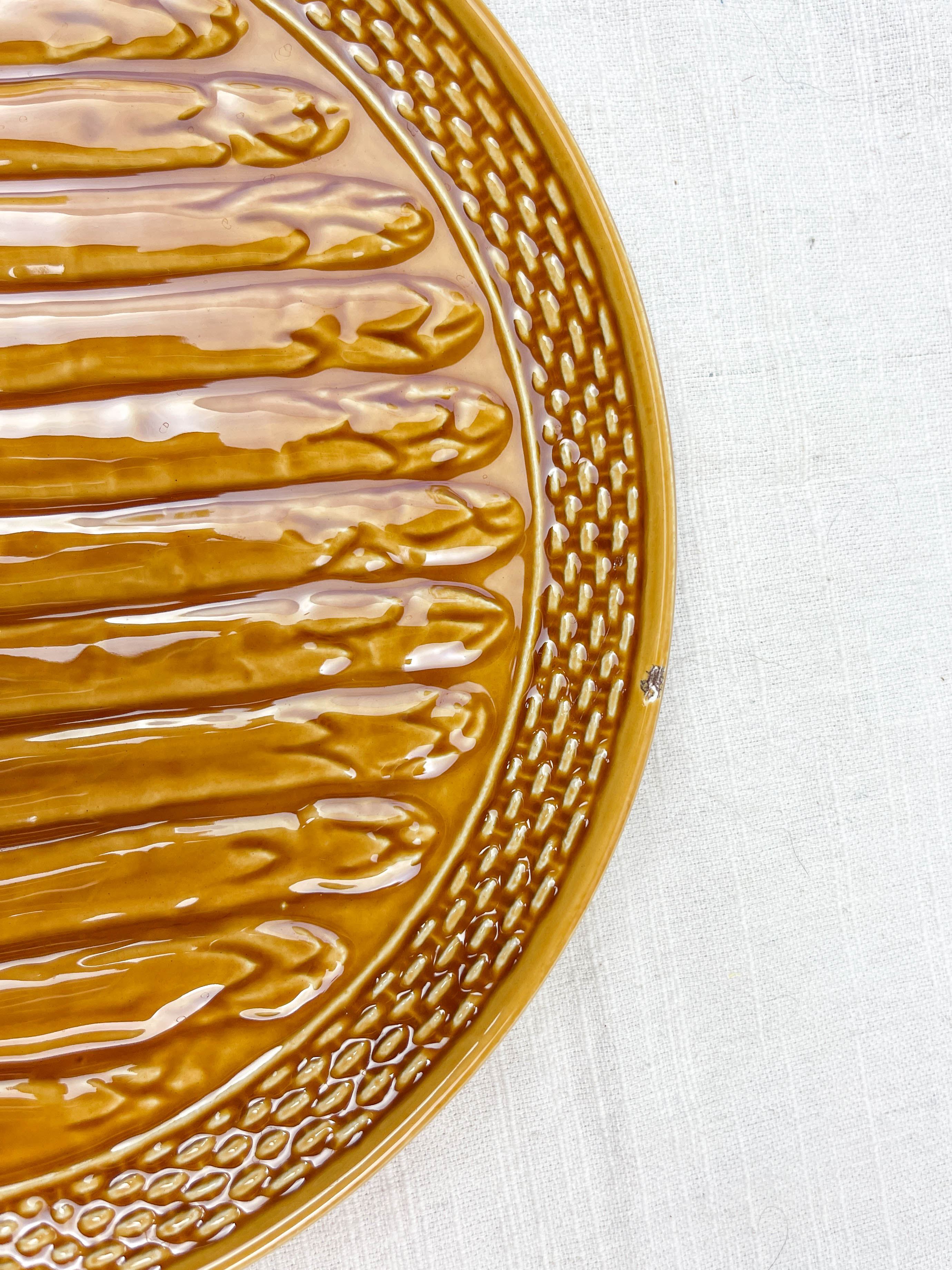 6 asparagus plates in slurry earthenware made in france 1970