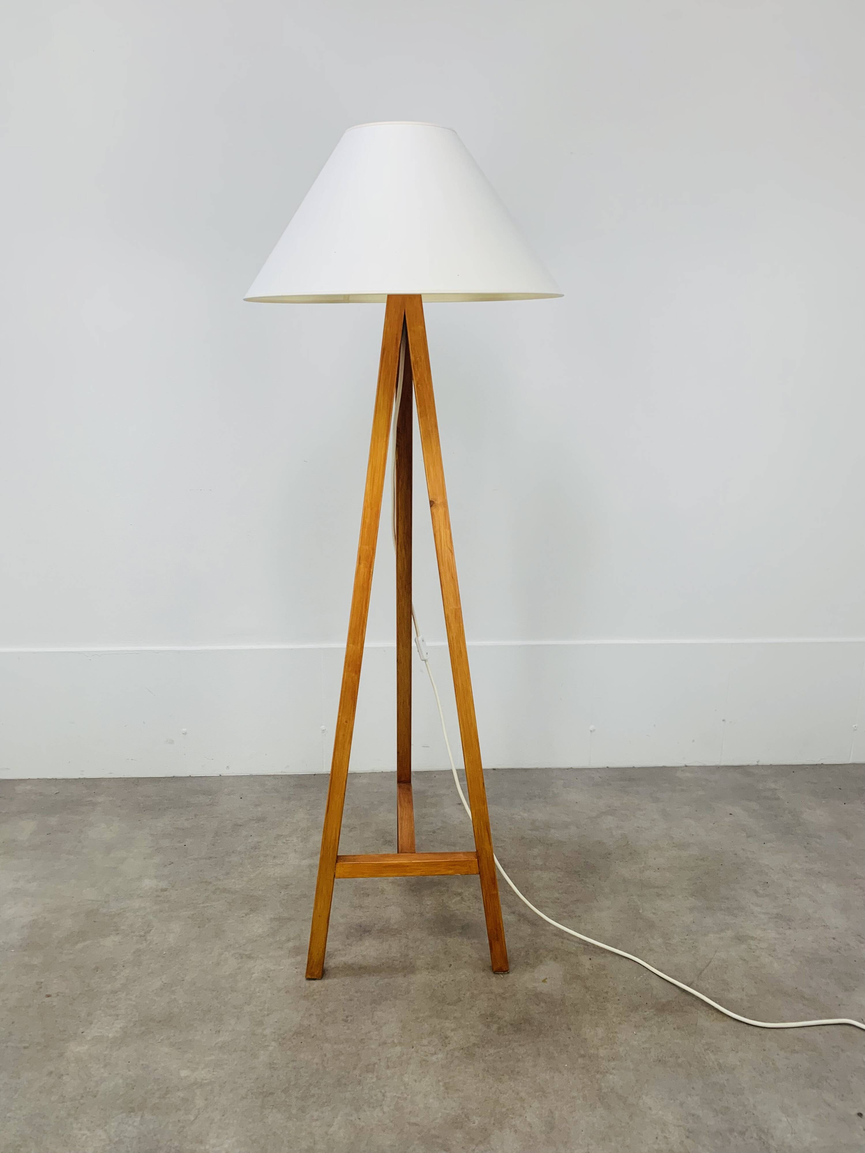 Lampadaire tripode bois, années 80