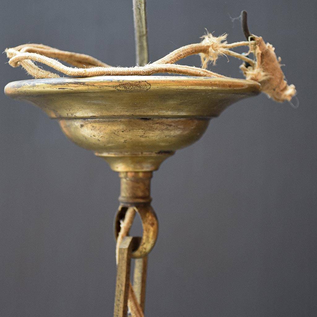 Chic lustre à pampilles bronze doré 6 feux enfilage verre ancien