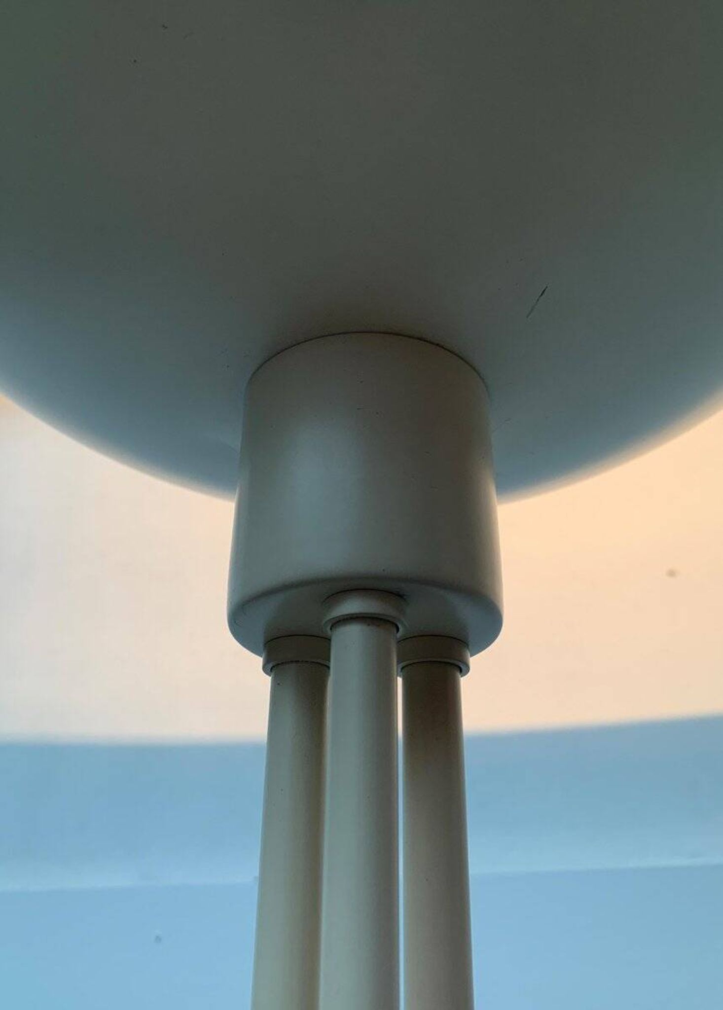 Lampe sur pied minimaliste allemande de l'ère spatiale de Cosack