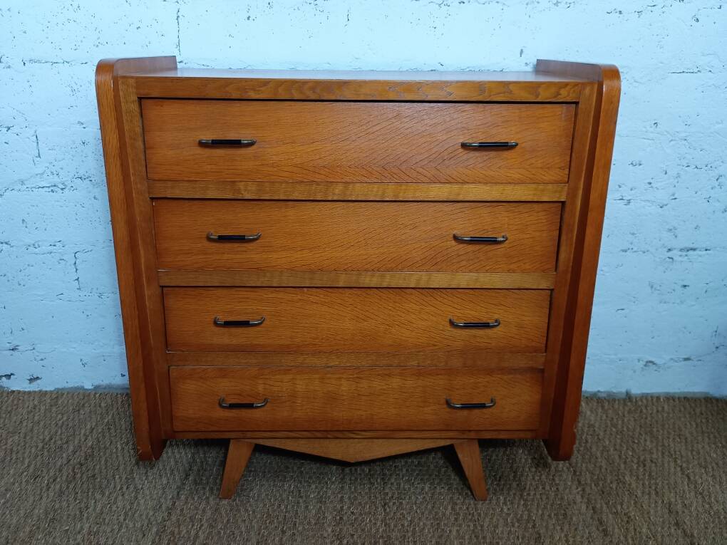 1950s 60s chest of drawers with four drawers and tapered legs.