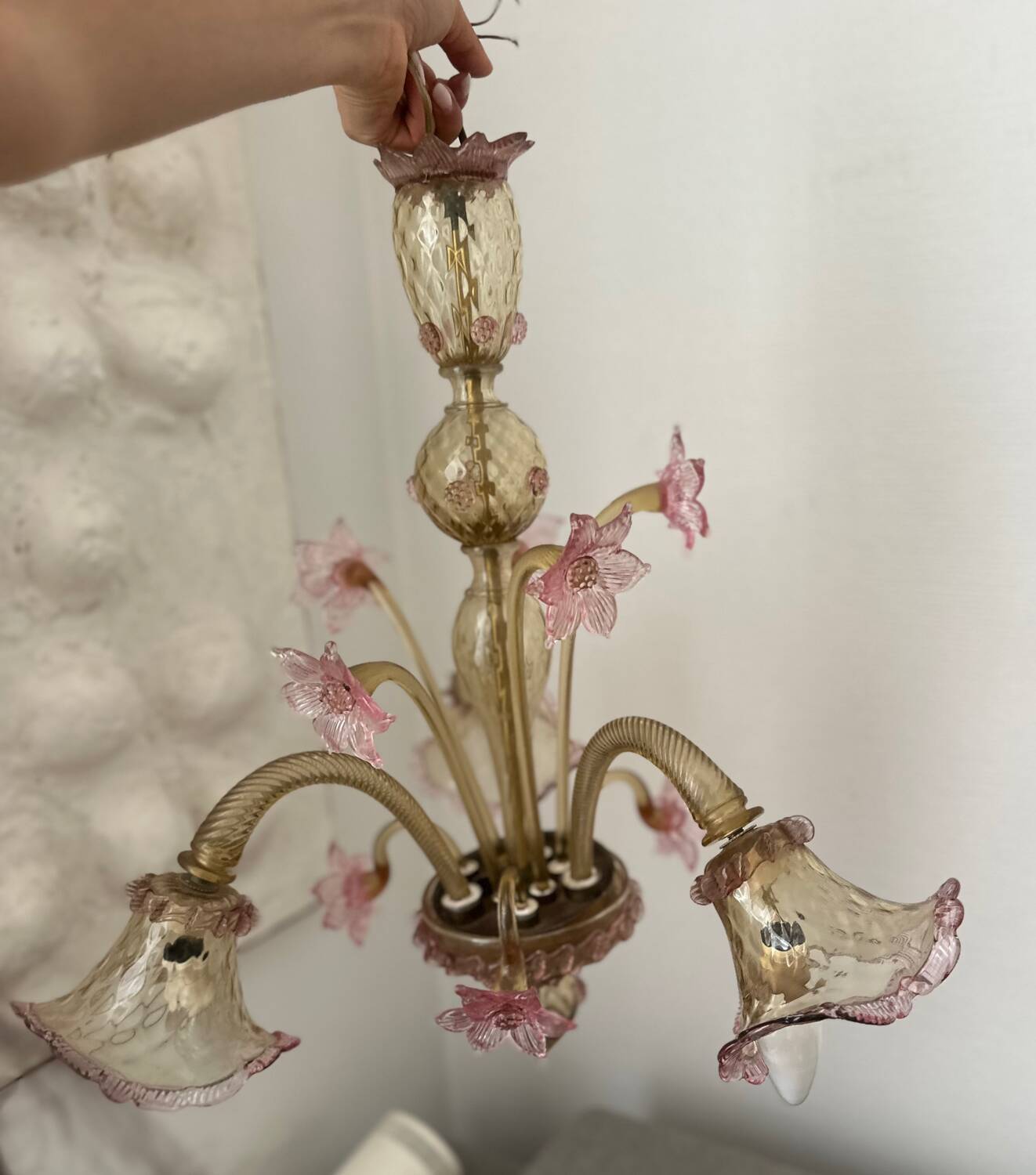 Murano glass chandelier Venetian flowers, circa 1950/1970 pink yellow