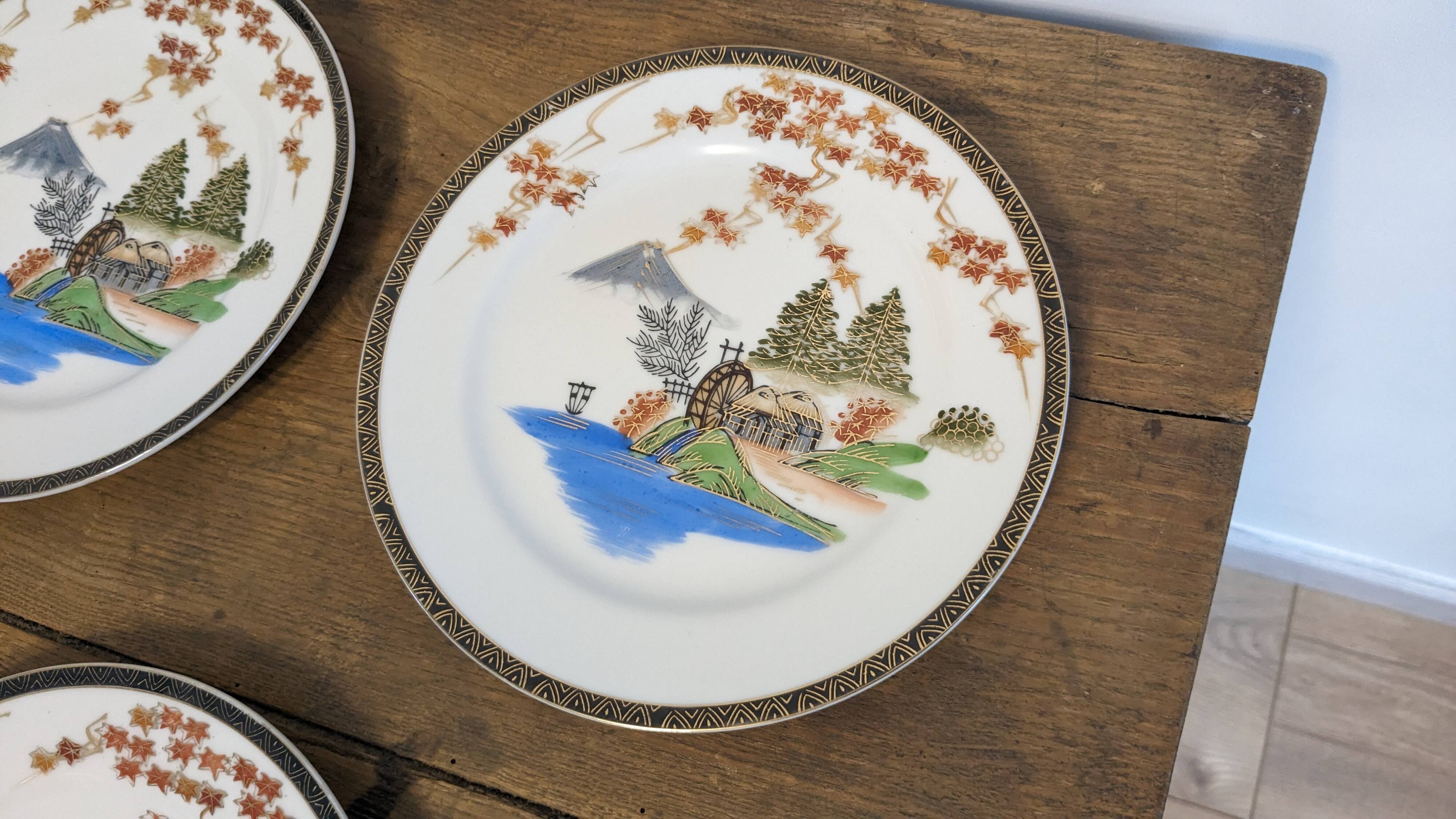 Antique Chinese Hayasi Kutani porcelain plate