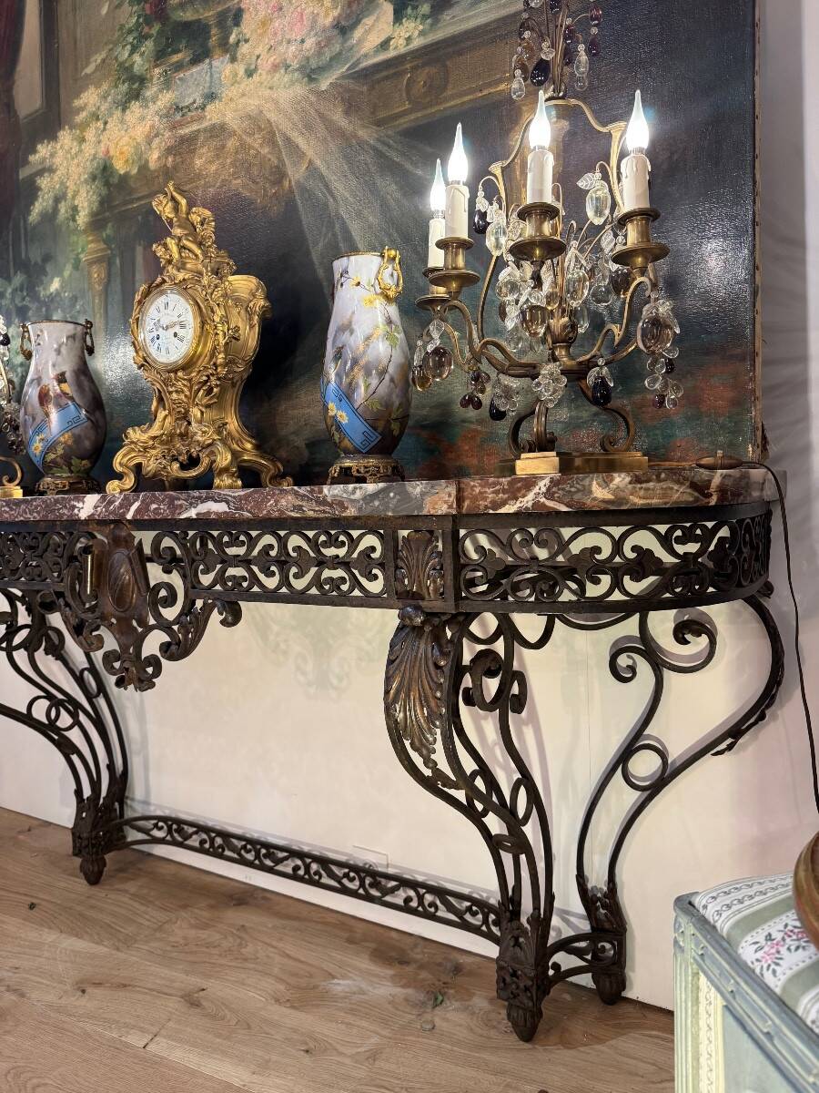 Console en fer forgé d’époque Napoléon III dessus de marbre rouge de Rance