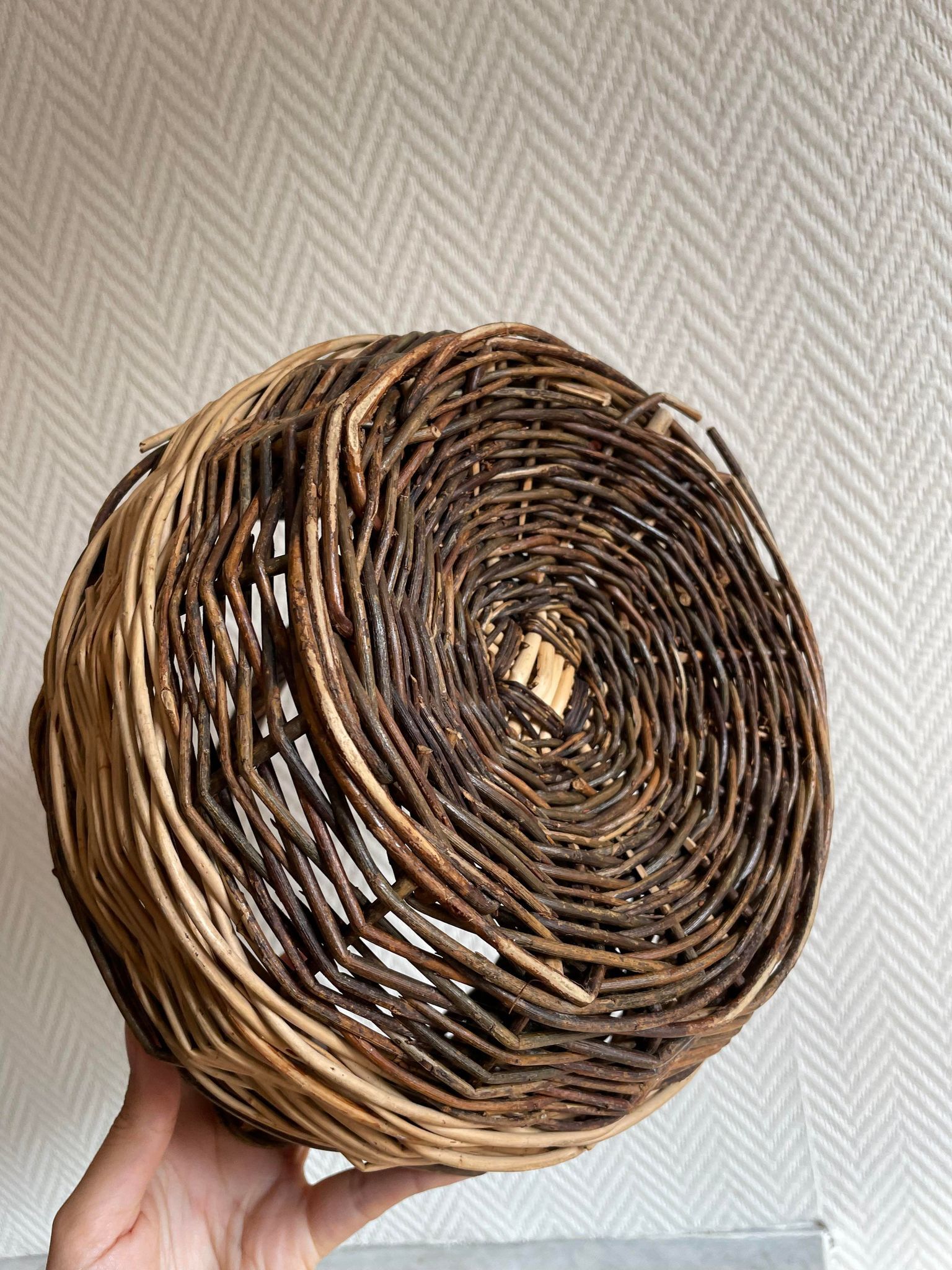 Round basket