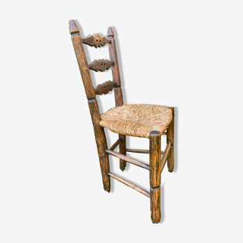 Brutalist mulched chair