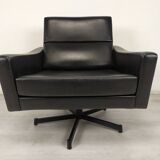 Fauteuil pivotant skaï vintage