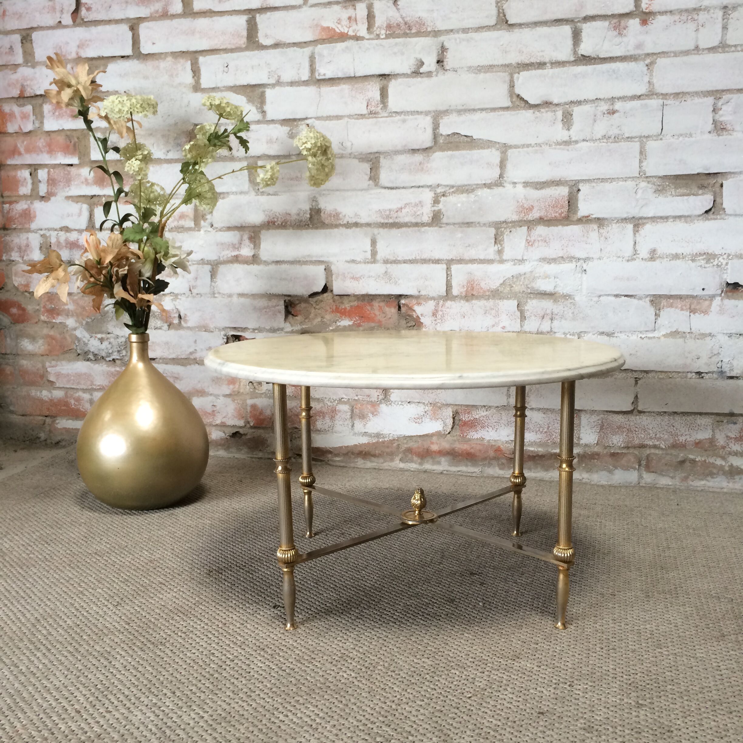 Round coffee table marble and brass