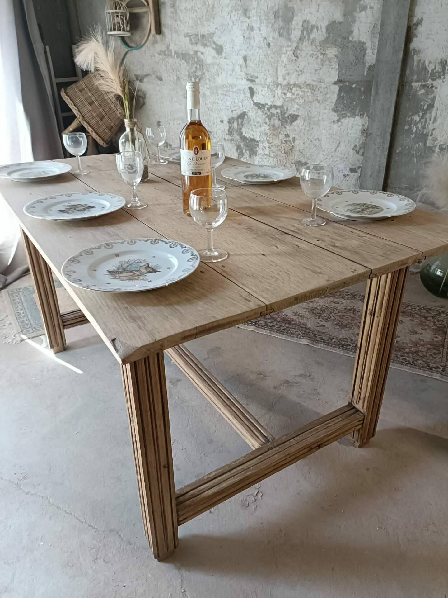 Farm table