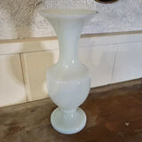 Vase en opaline
