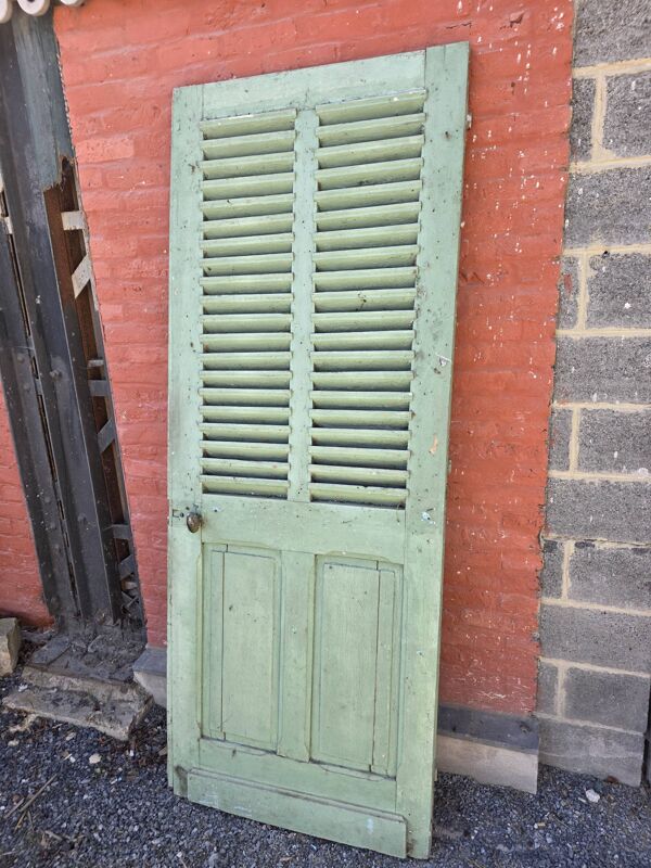 Porte volet ancienne