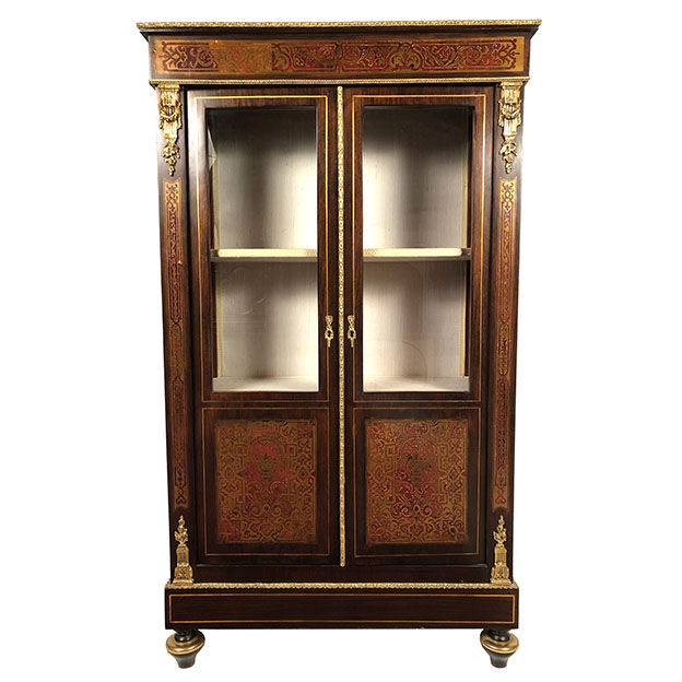 Varnished wood showcase and gold decoration in imitation of the so-called Boulle marquetry