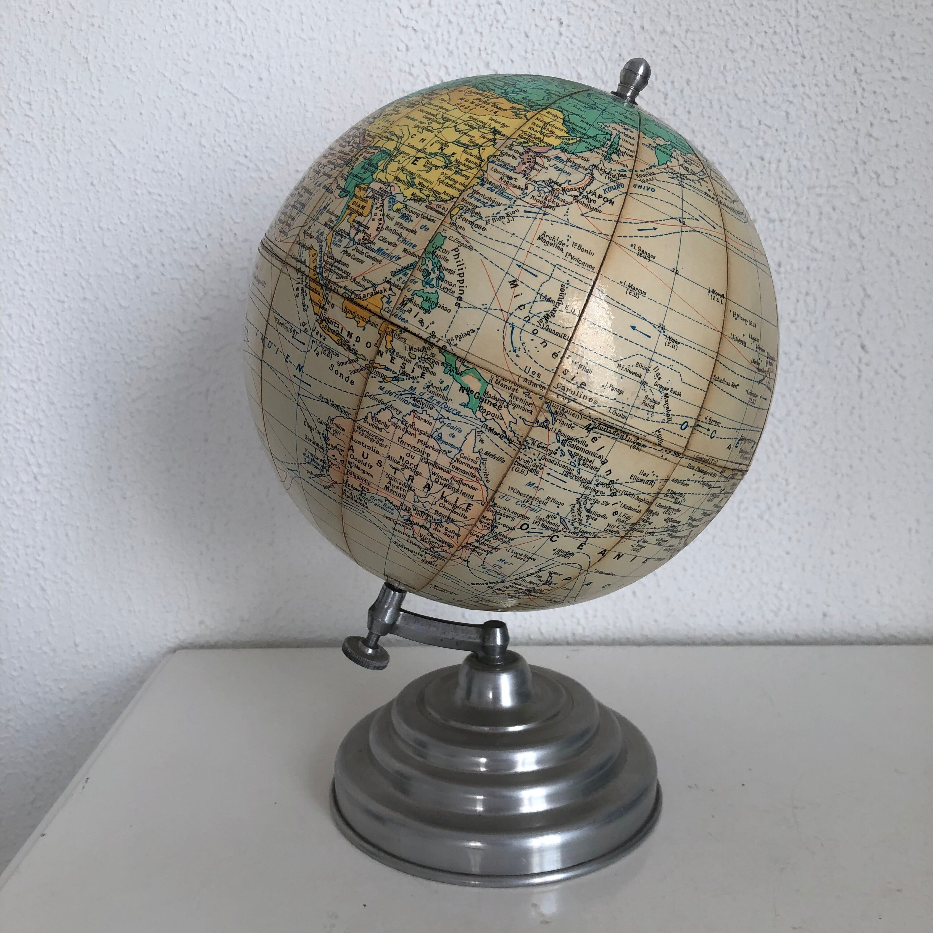 Vintage Globe 1950 Earth Girard Barrère Cream - 28 cm