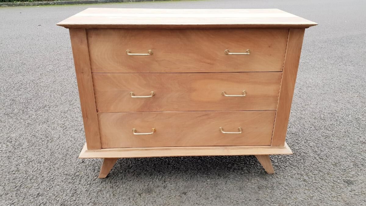 Vintage dresser
