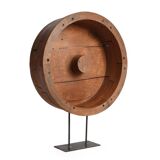 Moule de roue en bois sur pied