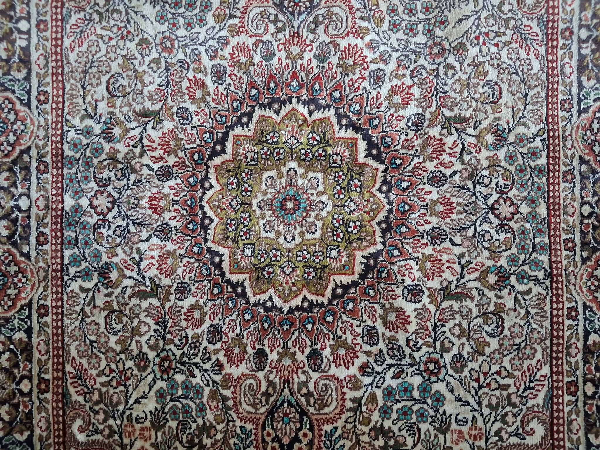 Chinese Hereke silk handmade carpet