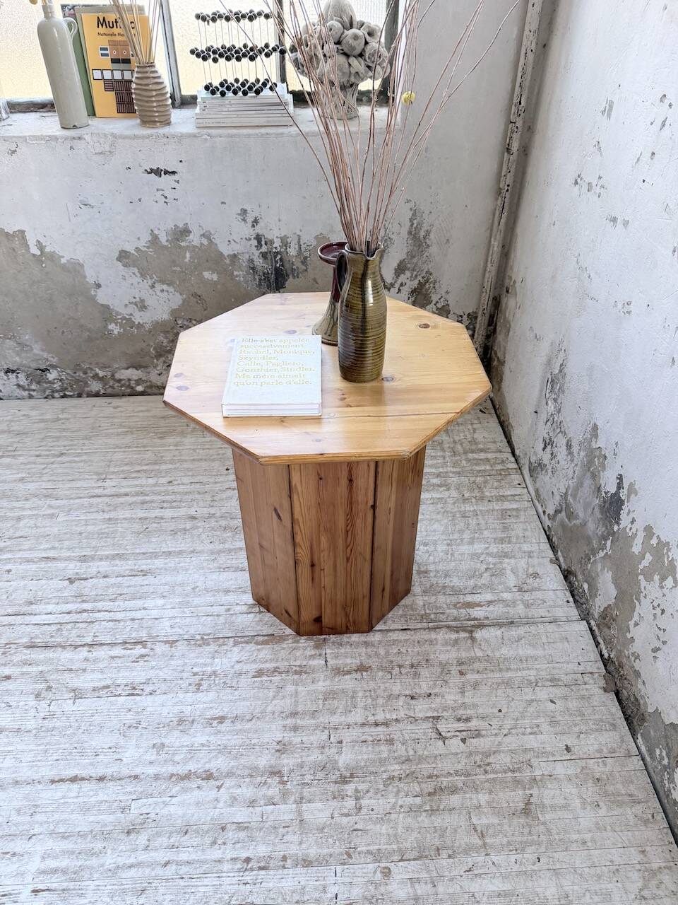 Hexagonal console table guéridon Regain pine 1970