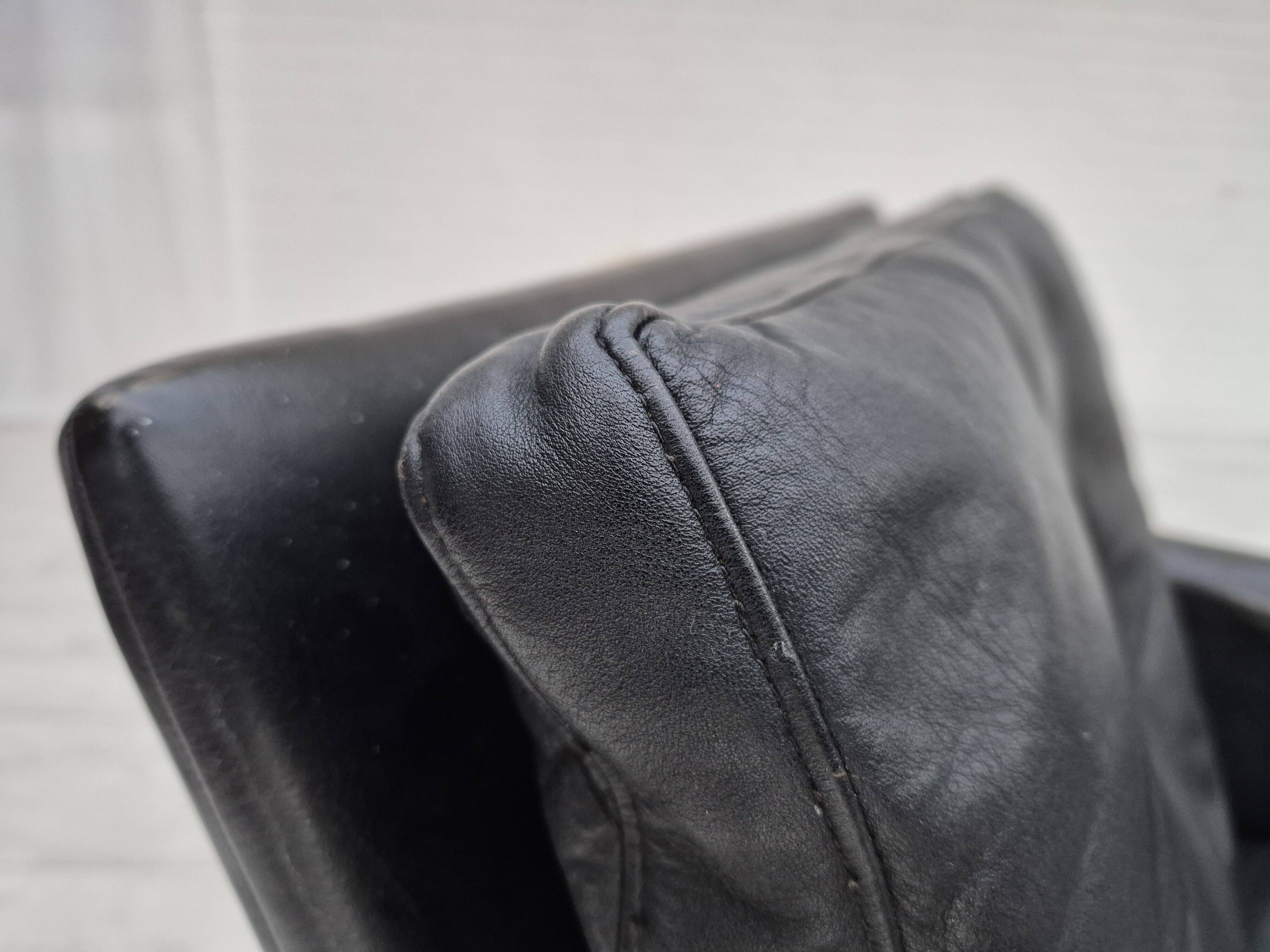 1960s, Danish lounge chair, original condition, furniture leather, solid oak wood.