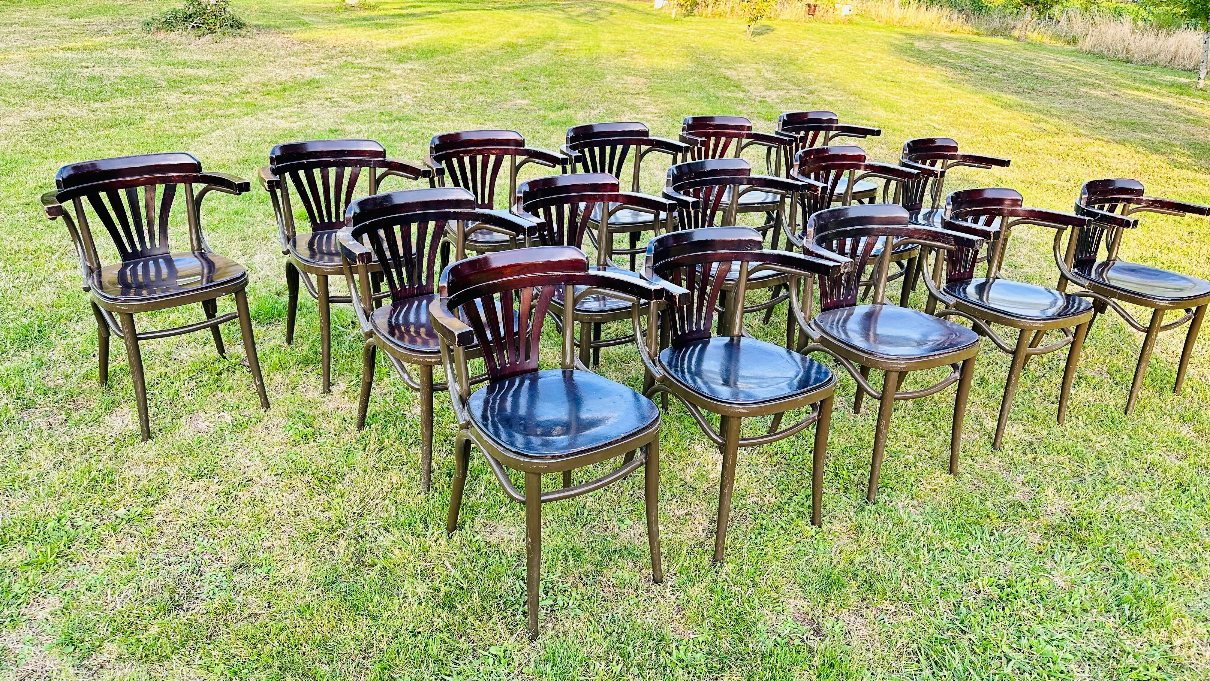16 Unique Bistro chairs with metal legs